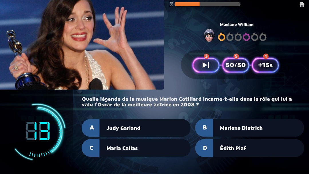 Tapis rouge et statuettes