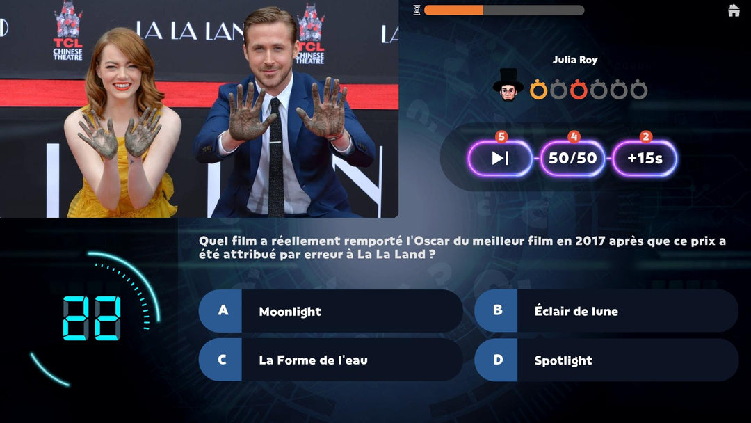 Tapis rouge et statuettes